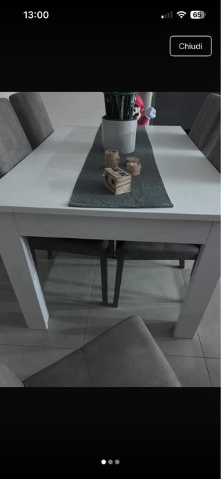 Tavolo e 6 sedie grigio e bianco