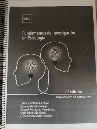 Libros UNED curso de ingreso y psicologia 1er año