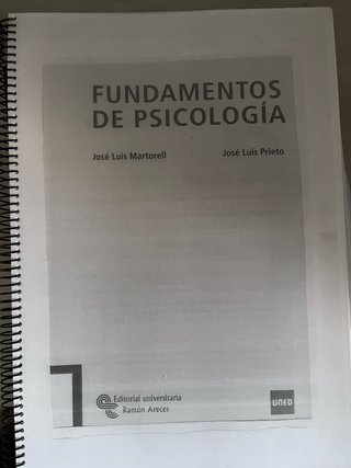 Libros UNED curso de ingreso y psicologia 1er año