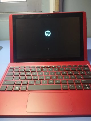 Ordenador HP Táctil + Cargador + Ratón