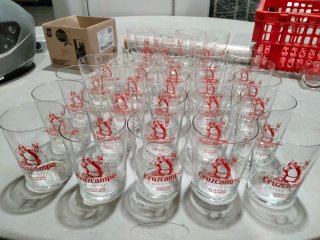 Confezione di 32 bicchieri in cristallo fine Cruzcampo Birra sidro