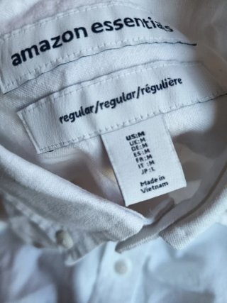 Camisa blanca Amazon Essentials
