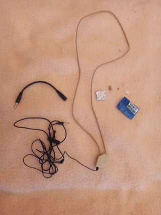 Pinganillo con cable y adaptador