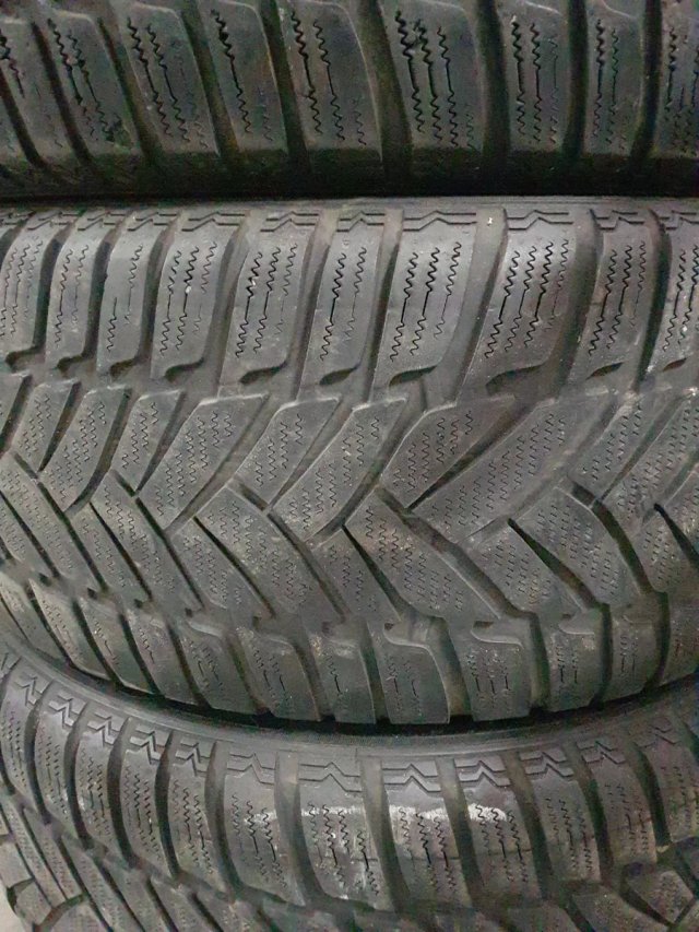 Neumáticos Invierno 245/45 R18 96 Dunlop Run Fl