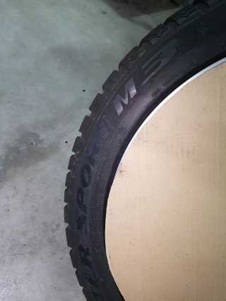 Neumáticos Invierno 245/45 R18 96 Dunlop Run Fl