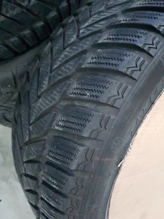Neumáticos Invierno 245/45 R18 96 Dunlop Run Fl