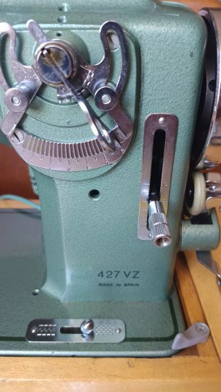 Máquina de coser Refrey VZ