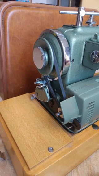 Máquina de coser Refrey VZ
