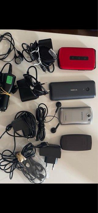 4 móviles (Acer, Nokia, Oppo, Samsung)
