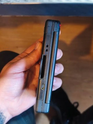 Nintendo DS Lite Negra con cargador y lápiz