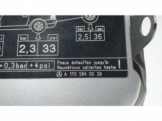TAPA EXTERIOR COMBUSTIBLE A1705840039 58318
