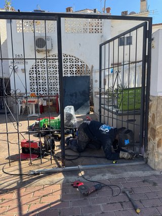 Puerta y reja metálica a medida