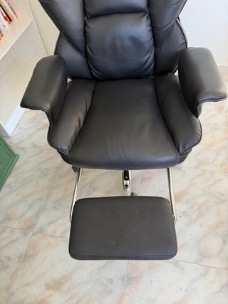 Silla de oficina ergonómica negra