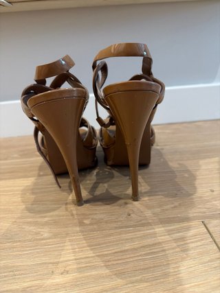 Sandalias YSL Icónicas Beige Talla 41