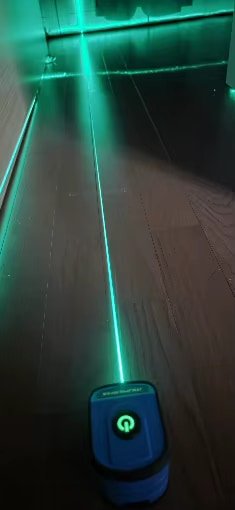 Nivel laser verde autonivelante