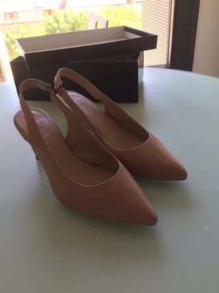 Zapatos de tacón destalonados talla 37