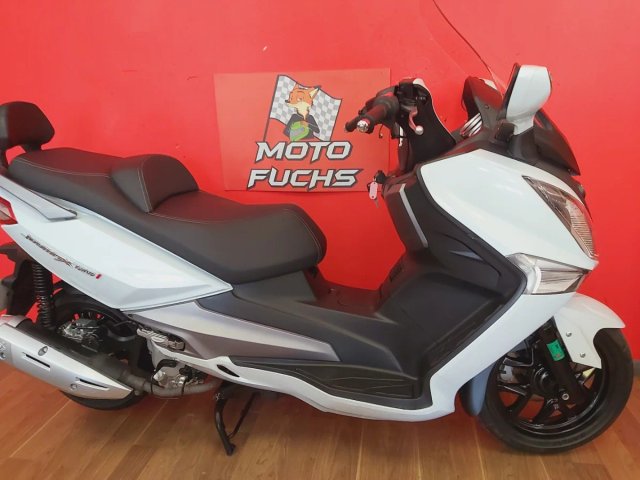 SYM Joymax 125i Maxi Scooter Blanca