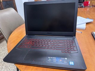 Portátil Asus FX504G Negro/Rojo