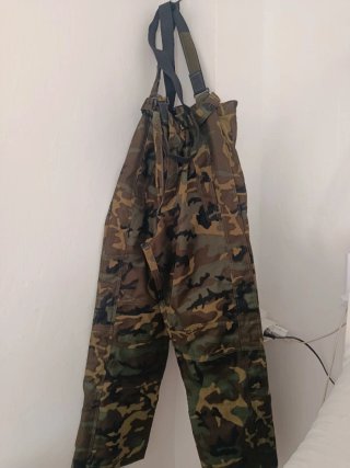 Ropa militar camuflaje