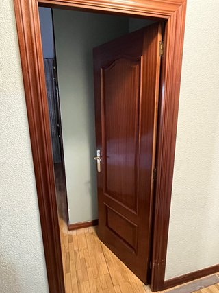 Puertas madera maciza interior