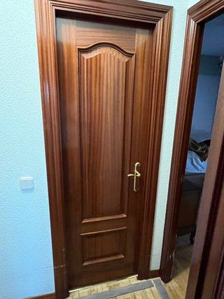 Puertas madera maciza interior