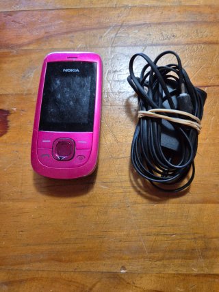 Nokia 2220s Rosa SIN BATERIA