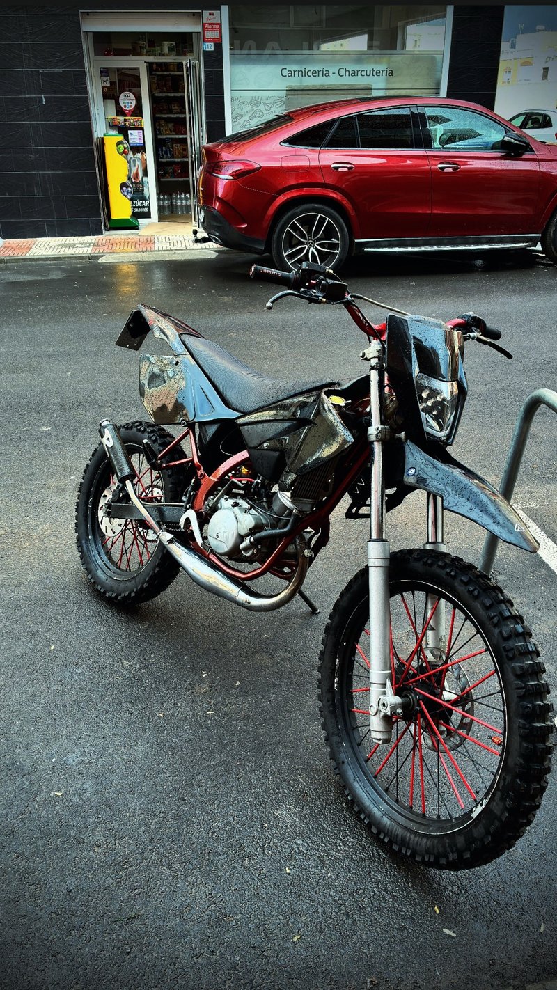 Beta RRT Enduro Moto Negra/Roja