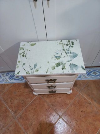 Mesita Noche Shabby Chic Decorada