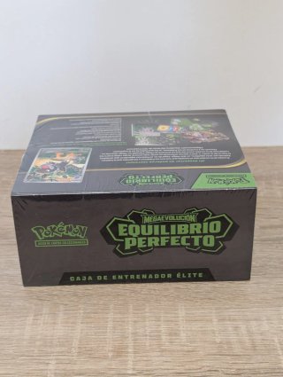 Caja Entrenador Élite Pokémon Equilibrio Perfecto