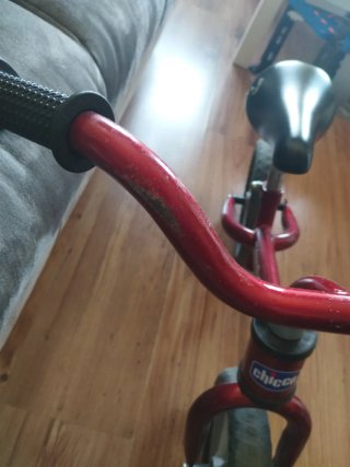 Bicicleta de equilibrio Chicco Roja