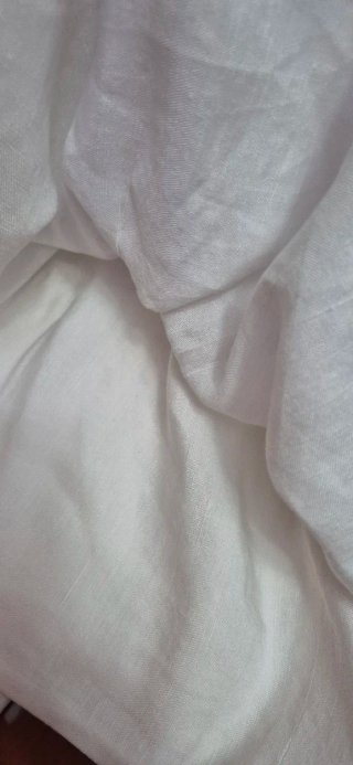 Top Bershka blanco sin tirantes