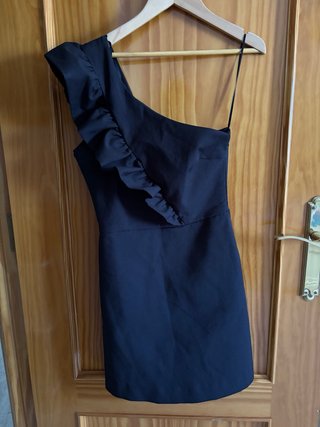 Vestido Zara negro asimétrico