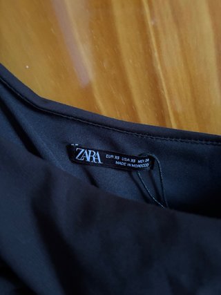 Vestido Zara negro asimétrico