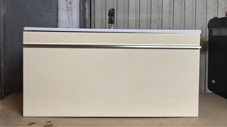 Mueble de baño suspendido con espejo