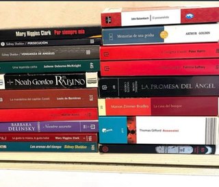 LOTES    6 LIBROS = 15 €   Hay 54 libros variados.