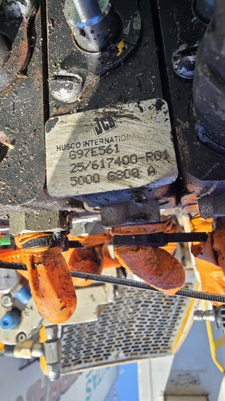 DES07-07 Distribuidor de retro JCB 1CX