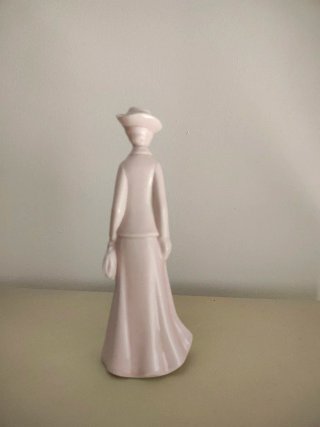Figura porcelana Alexandra de Pauline Shone