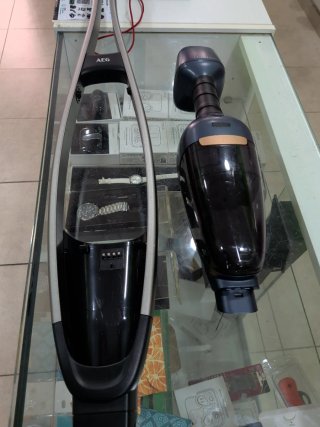Aspiradora Escoba AEG QX9 25,2V