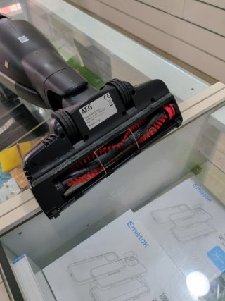 Aspiradora Escoba AEG QX9 25,2V