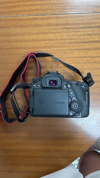 Canon EOS 80D + Objetivo Macro