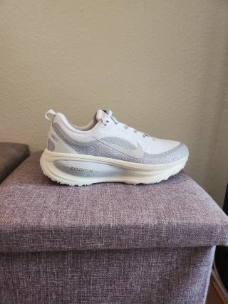 Nike Vomero 18 GTX Zapatillas Running Gris/Blanco