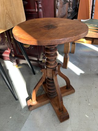 Mesa velador tipo pedestal antiguo madera maciza