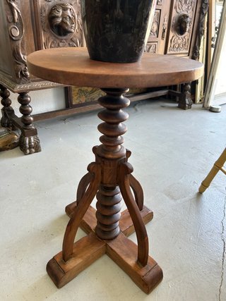 Mesa velador tipo pedestal antiguo madera maciza