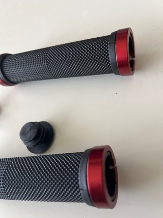 Puños MTB Goma Negro/Rojo