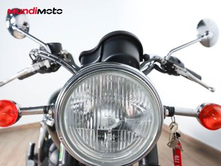 TRIUMPH BONNEVILLE T100