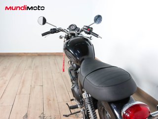 TRIUMPH BONNEVILLE T100