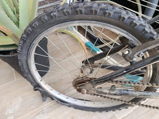 Bicicleta Star Wars para reparar
