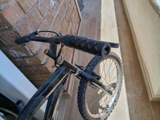 Bicicleta Star Wars para reparar