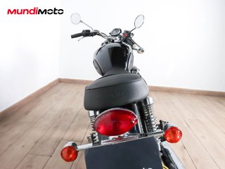 TRIUMPH BONNEVILLE T100