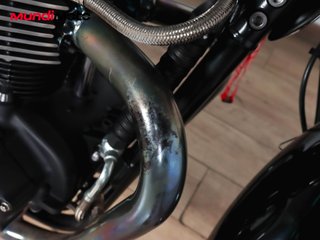 TRIUMPH BONNEVILLE T100